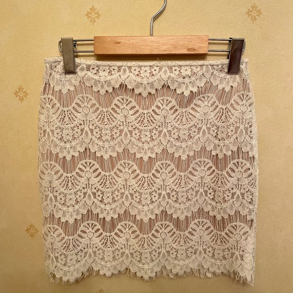 Cream lace Mini Skirt, size S - Picture 1 of 2